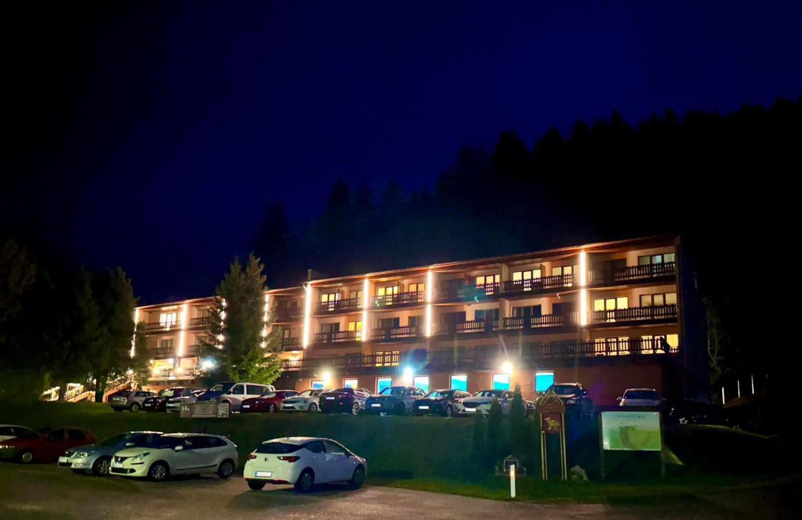 Horsky Hotel Podjavornik Papradno Luaran gambar